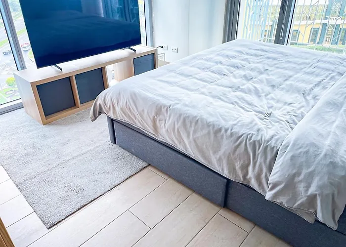 Luxury 2br Corner Near Solaire & Okada Ii Sunset * Manila