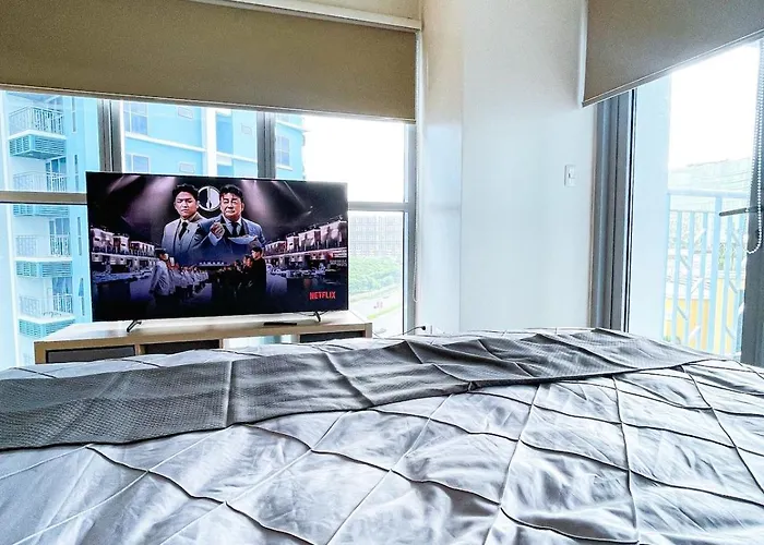 Luxury 2br Corner Near Solaire & Okada Ii Sunset Apartment Manila