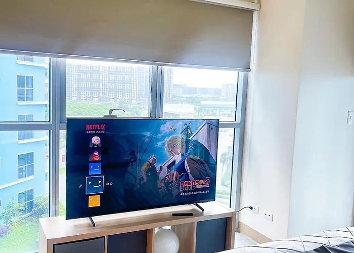 Luxury 2br Corner Near Solaire & Okada Ii Sunset Apartment