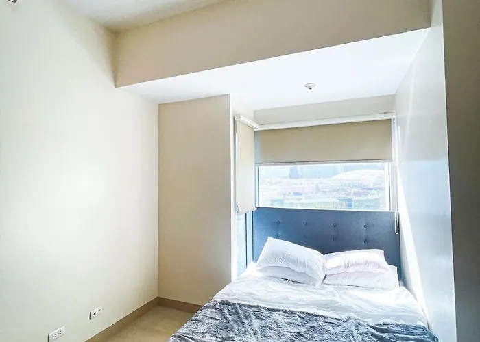 Luxury 2br Corner Near Solaire & Okada Ii Sunset Apartment Manila
